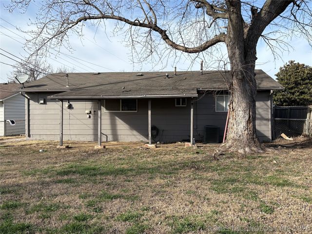 14 E Portland Avenue, Sapulpa, OK 74066