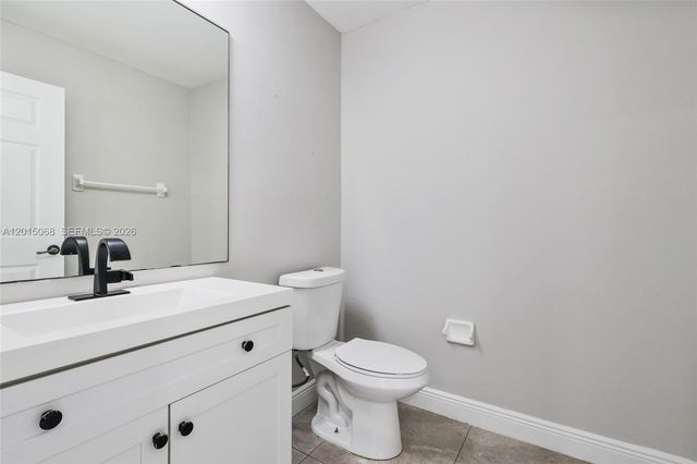 9872 NW 19th Pl, Sunrise, FL 33322