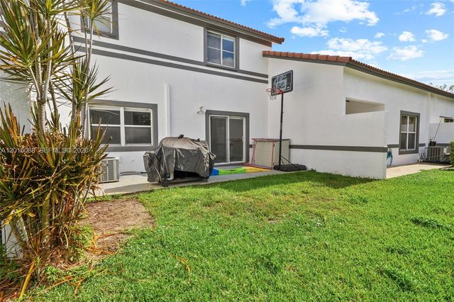 9872 NW 19th Pl, Sunrise, FL 33322