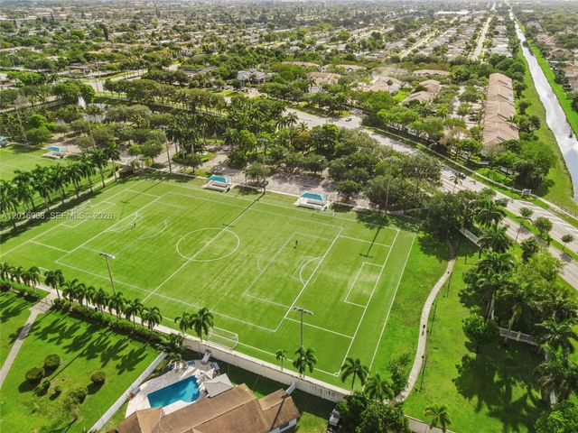 9872 NW 19th Pl, Sunrise, FL 33322