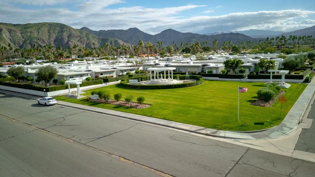 2518 S Sierra Madre, Palm Springs, CA 92264