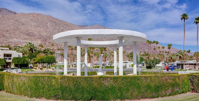 2518 S Sierra Madre, Palm Springs, CA 92264