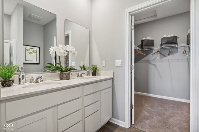 6827 Henley Way, Indianapolis, IN 46221