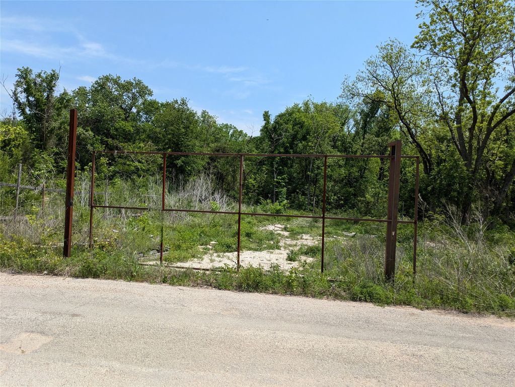 5404 Railroad Avenue, Dallas, TX 75215