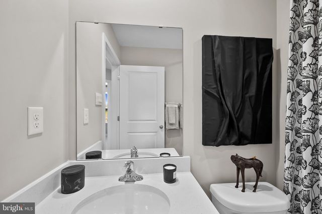 417 ECLIPSE ST, Charles Town, WV 25414