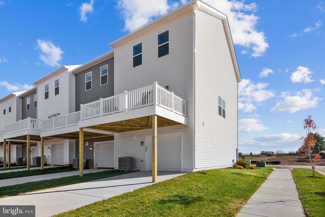 417 ECLIPSE ST, Charles Town, WV 25414