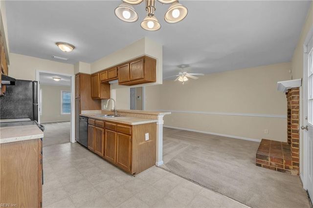 802 Pencil Box WAY, Virginia Beach, VA 23462