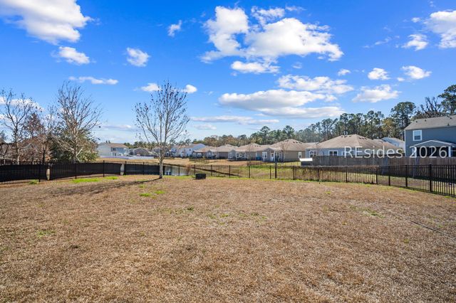 13 Wando Pl, Beaufort, SC 29906