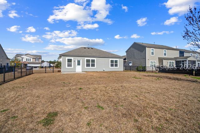 13 Wando Pl, Beaufort, SC 29906