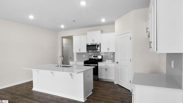 208 Alistar Avenue, Gray Court, SC 29645