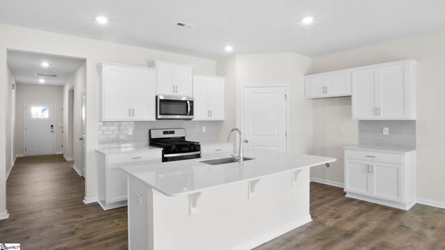 208 Alistar Avenue, Gray Court, SC 29645