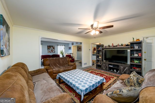 589 Dogwood Drive, Lawrenceville, GA 30046