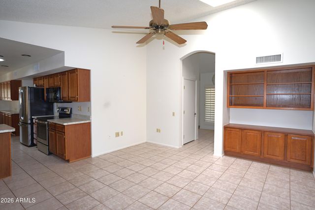 17819 N 136TH Court, Sun City West, AZ 85375