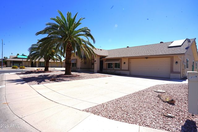 17819 N 136TH Court, Sun City West, AZ 85375