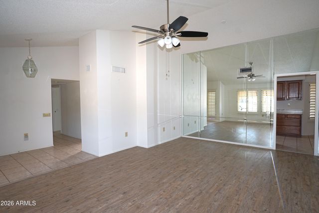 17819 N 136TH Court, Sun City West, AZ 85375