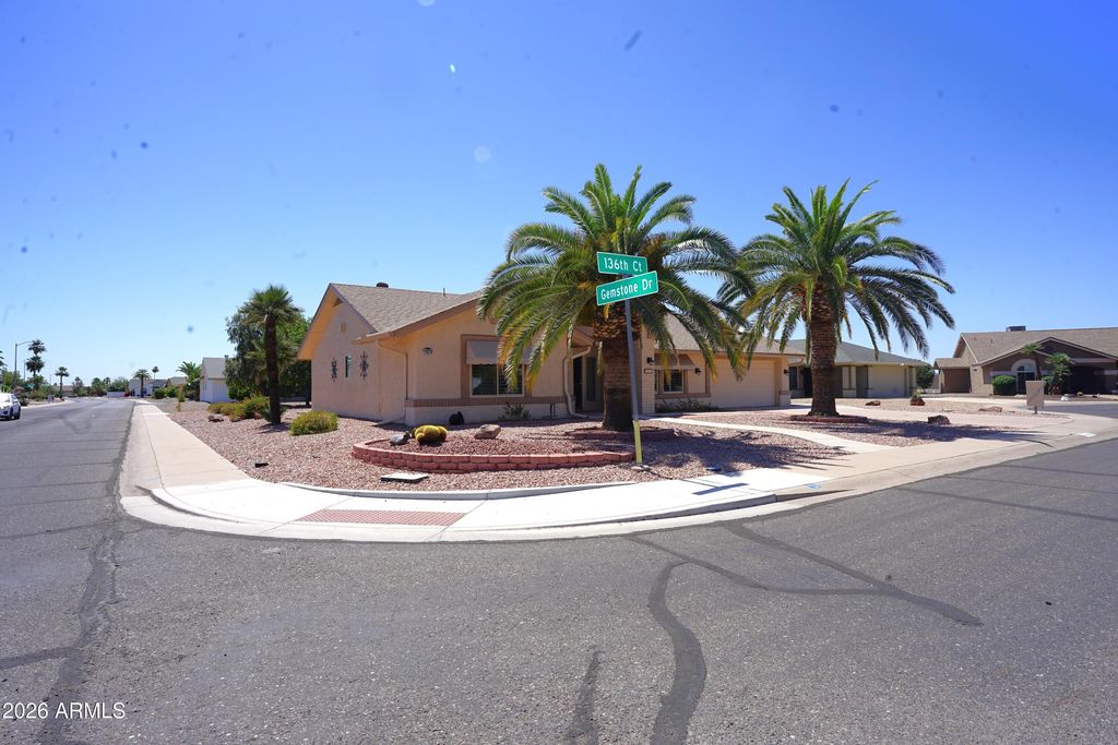 17819 N 136TH Court, Sun City West, AZ 85375