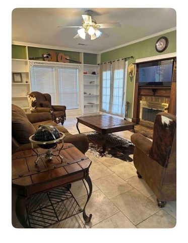 1910 S Westmoreland Road, Glenn Heights, TX 75154