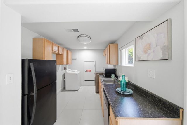 1723 El Verano Way, Belmont, CA 94002