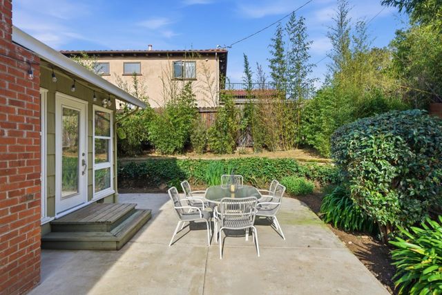 1723 El Verano Way, Belmont, CA 94002