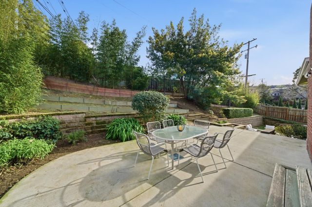 1723 El Verano Way, Belmont, CA 94002