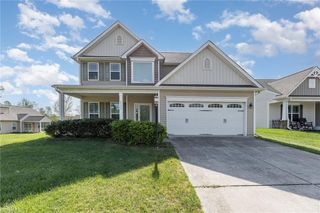 4506 Saddlewood Club Drive, High Point, NC 27265
