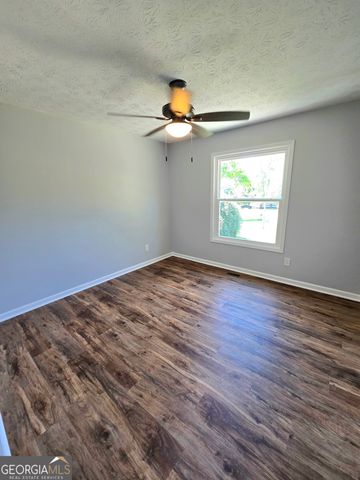 175 Beacon Drive, Fayetteville, GA 30215