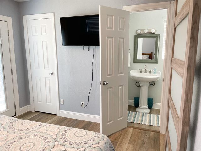 12632 John Reynolds Road, Galveston, TX 77554