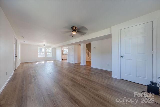 214 E Washington Avenue, Bessemer City, NC 28016