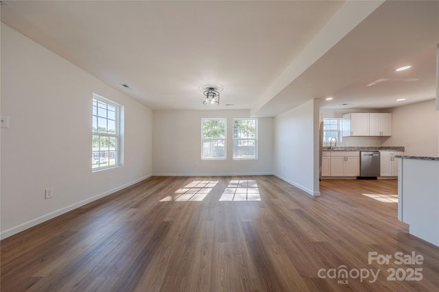 214 E Washington Avenue, Bessemer City, NC 28016