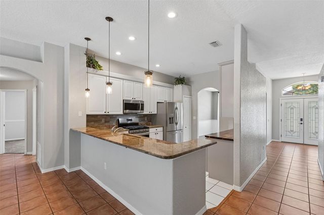 8604 BROOKWAY CIRCLE, Tampa, FL 33635