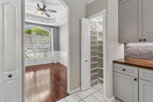 8604 BROOKWAY CIRCLE, Tampa, FL 33635