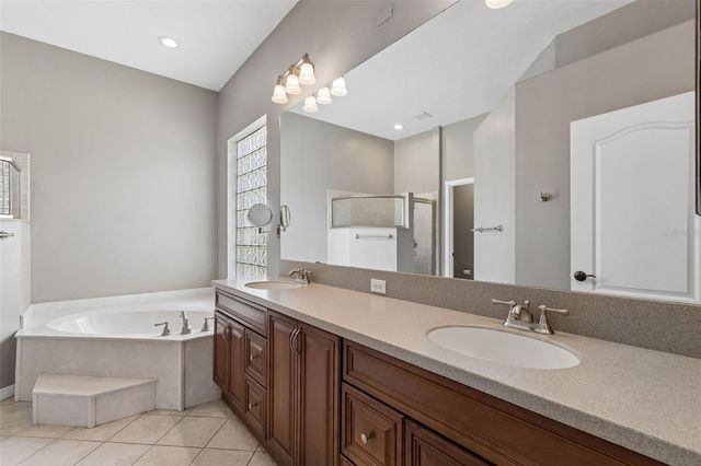 8604 BROOKWAY CIRCLE, Tampa, FL 33635