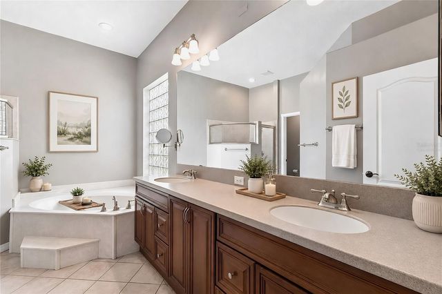 8604 BROOKWAY CIRCLE, Tampa, FL 33635