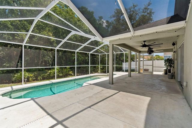 8604 BROOKWAY CIRCLE, Tampa, FL 33635