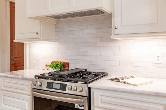 2242 Nikal Drive S, Lake Charles, LA 70605