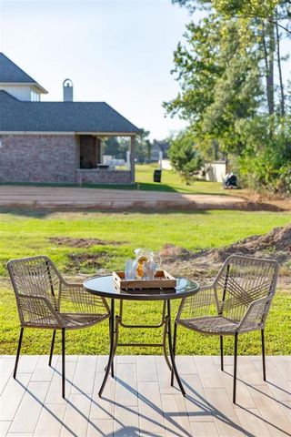 2242 Nikal Drive S, Lake Charles, LA 70605