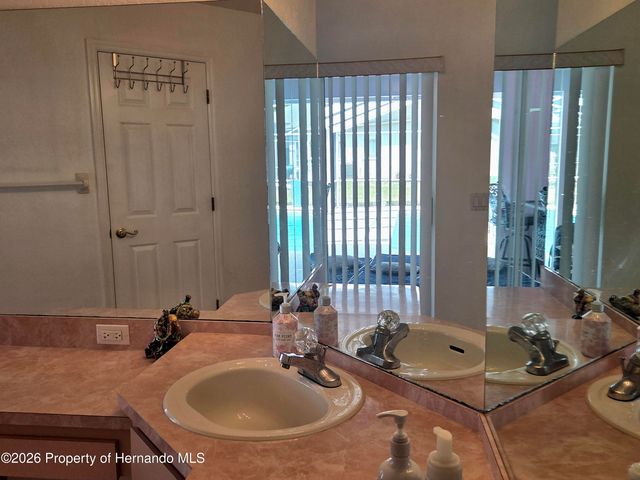9376 N Southern Belle Drive, Weeki Wachee, FL 34613