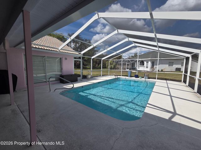 9376 N Southern Belle Drive, Weeki Wachee, FL 34613