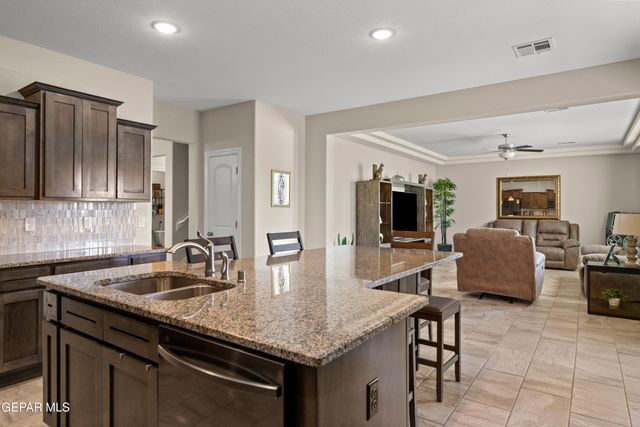 12776 HIDDEN EDGE Drive, Horizon City, TX 79928