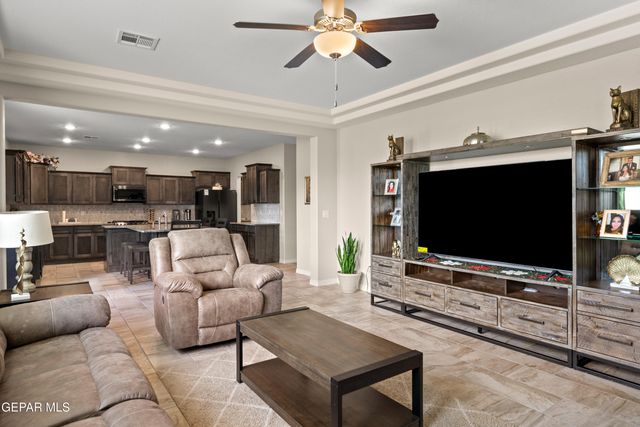 12776 HIDDEN EDGE Drive, Horizon City, TX 79928