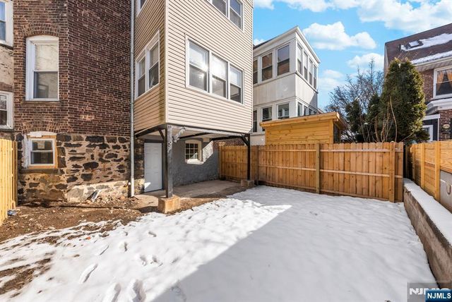 63 Highwood Terrace, Weehawken, NJ 07086