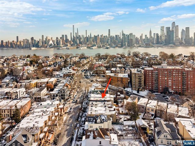 63 Highwood Terrace, Weehawken, NJ 07086