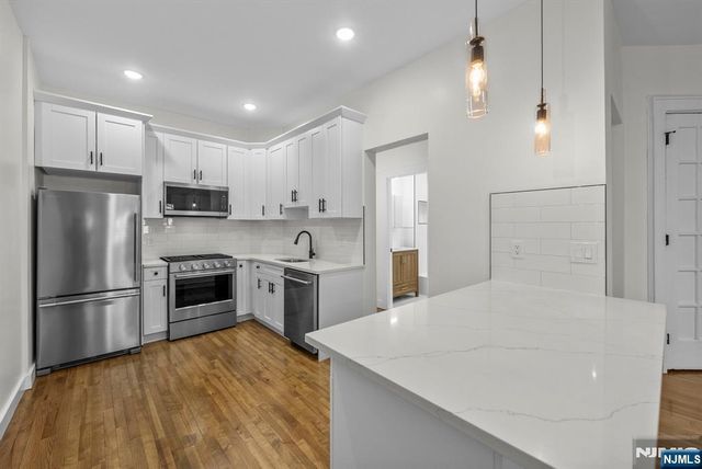 63 Highwood Terrace, Weehawken, NJ 07086