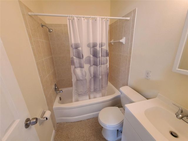 5000 35TH AVENUE N, St Petersburg, FL 33710