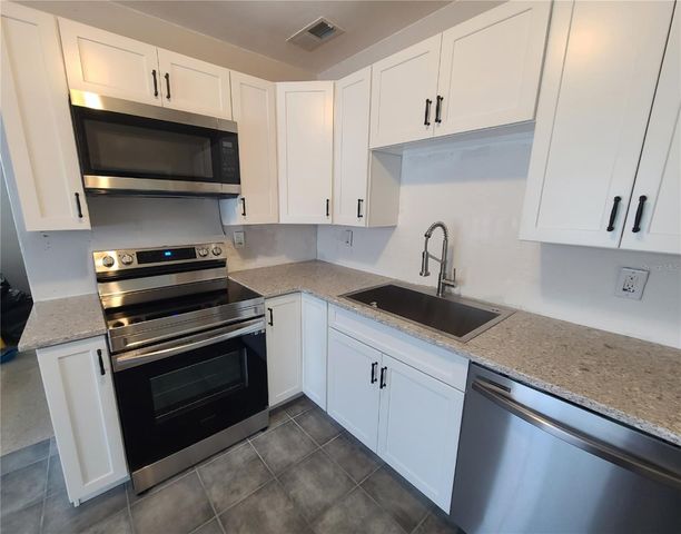 5000 35TH AVENUE N, St Petersburg, FL 33710