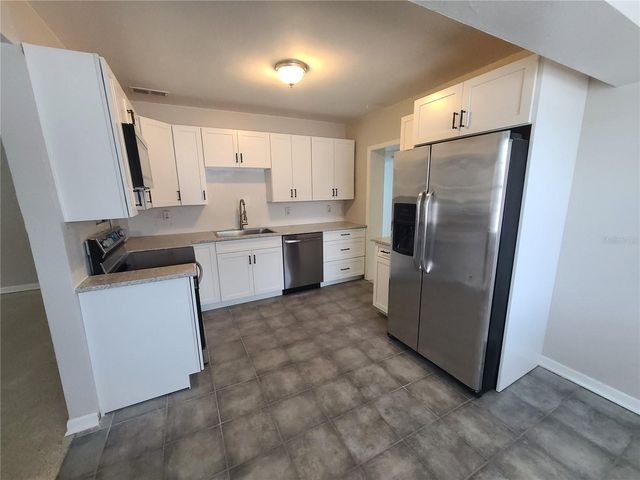 5000 35TH AVENUE N, St Petersburg, FL 33710