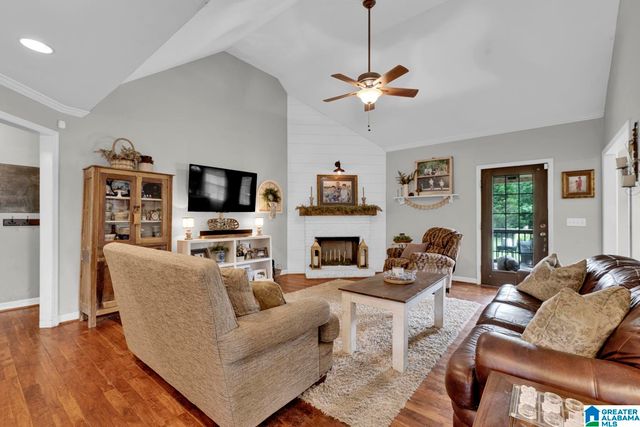 1053 ARMSTRONG LOOP, Hayden, AL 35079