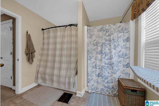 1053 ARMSTRONG LOOP, Hayden, AL 35079