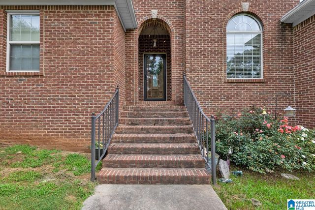 1053 ARMSTRONG LOOP, Hayden, AL 35079