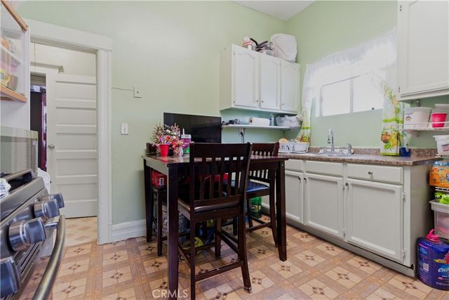 2208 Toberman Street, Los Angeles, CA 90007